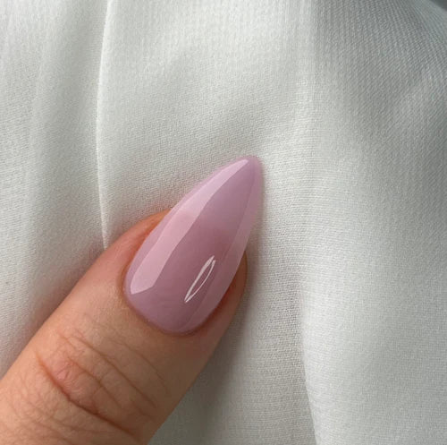 Doi Nudi Violet Syrup Gel – Sheer violet nude syrup gel polish for a feminine chic finish