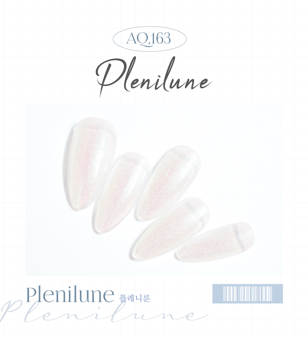 Plenilune – subtle peach shimmer gel polish