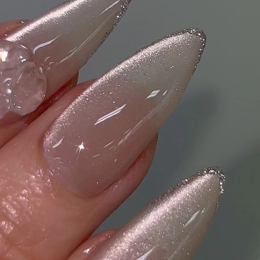 Nailbayo Doi Magnet 04 – deep beige shimmer magnetic polish