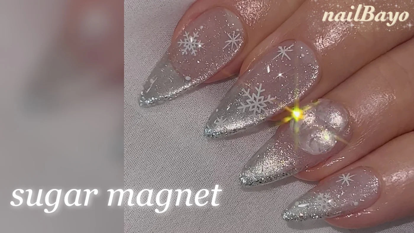 Nailbayo Doi Sugar Magnet – magnetic shimmer polish with cat-eye effect