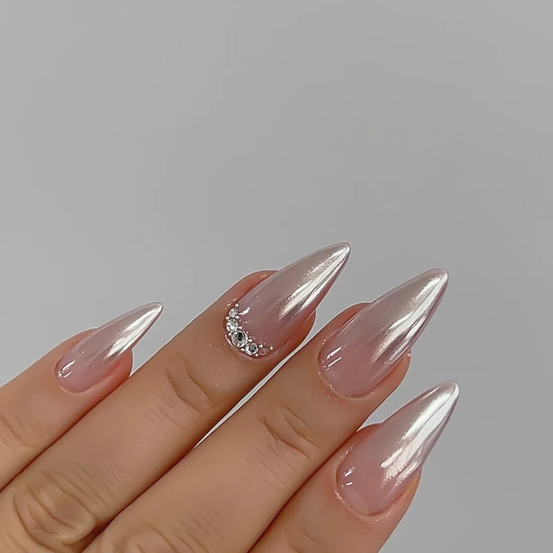 Nailbayo Pearl Powder – fine shimmer powder for pearlescent finish