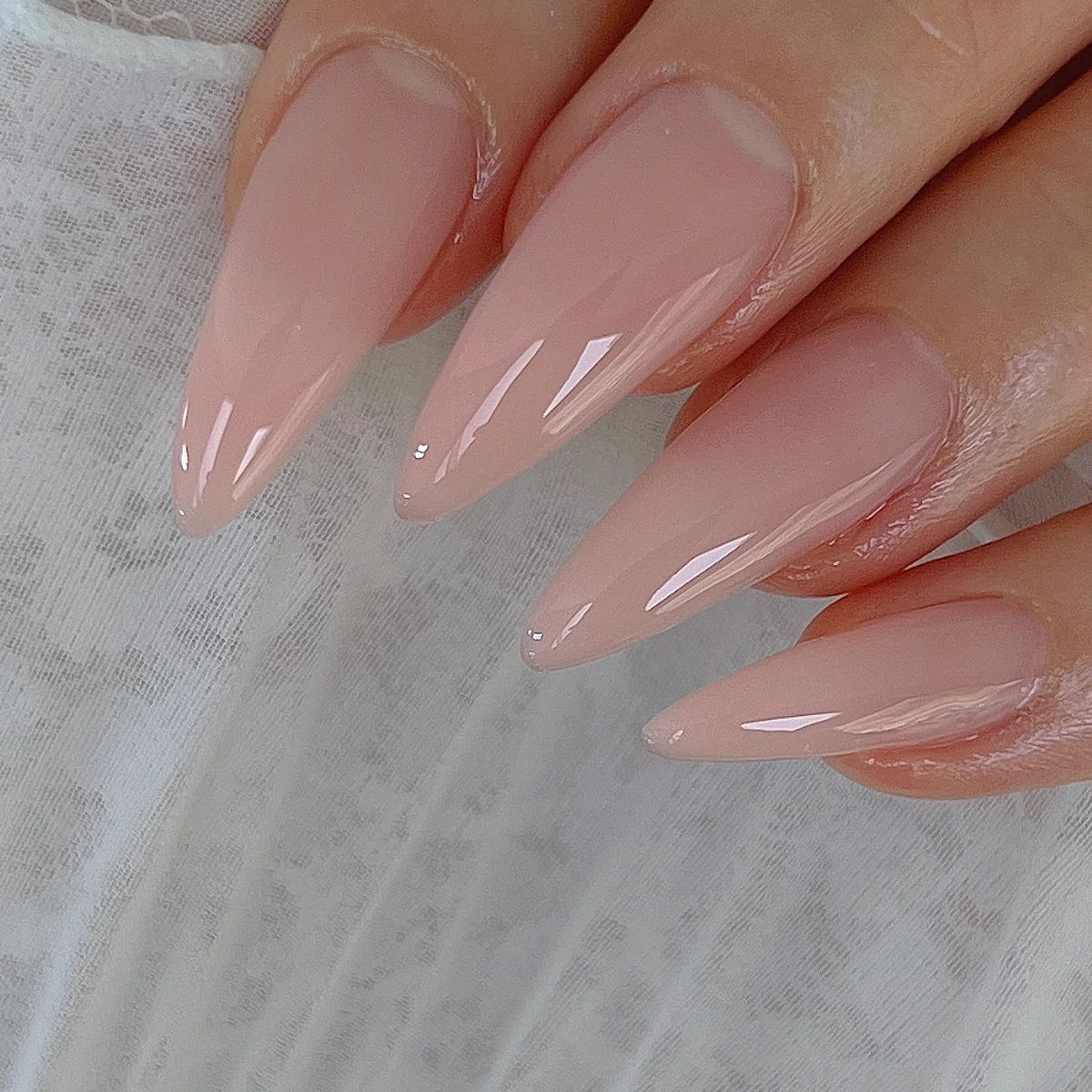 Doi Aube Builder Gel #2 – natural nude-toned hard gel