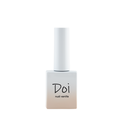 Doi Nudi Vanilla Syrup Gel – Creamy vanilla nude syrup gel polish with a translucent milky look