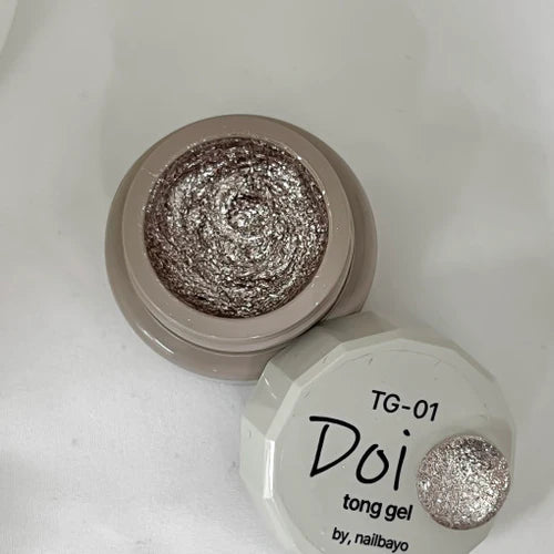 Doi Tong Glitter Gel TG-01 – rose gold chunky shimmer polish