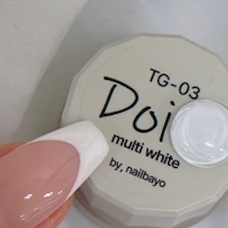 Doi Tong Multi White Gel TG-03 – milky white shimmer glitter gel