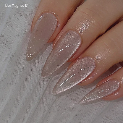 Nailbayo Doi Magnet 01 – nude-toned cat-eye magnetic polish