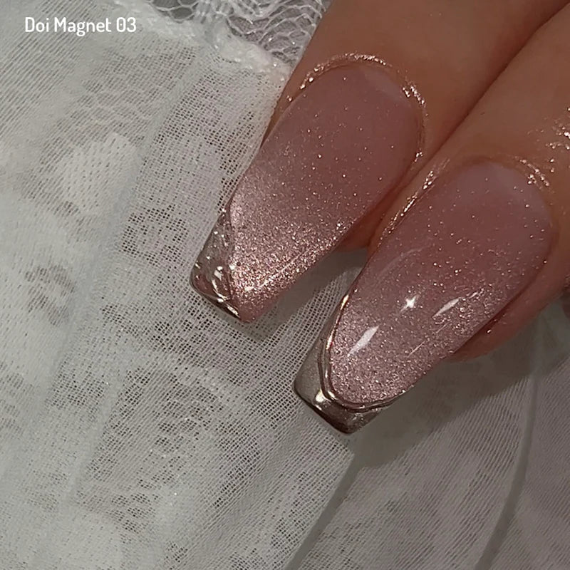Nailbayo Doi Magnet 03 – silver-grey cat-eye shimmer polish